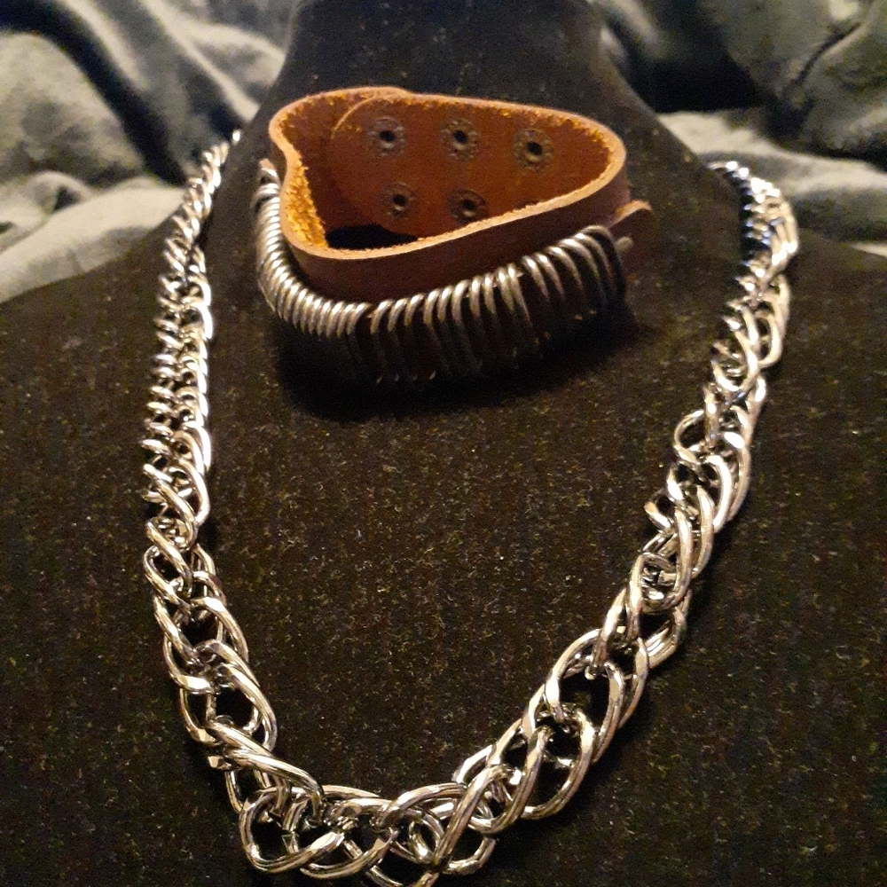 Used Jewelry almost like New.